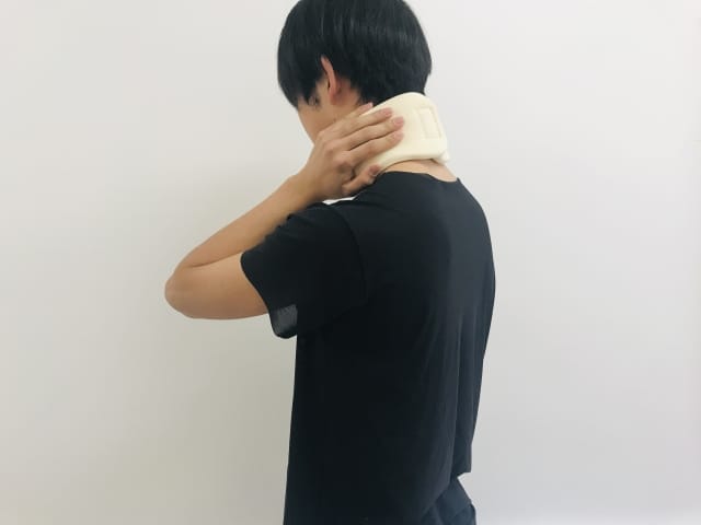 交通事故による首の痛みと後遺症の不安 - 桃並木駅前の整骨院で専門対応